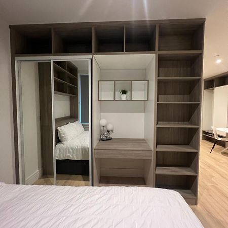 London Heathrow Airport Apartment Voyager House Terminal 12345 - Ev Electric And Parking Available! Хилингдън Екстериор снимка