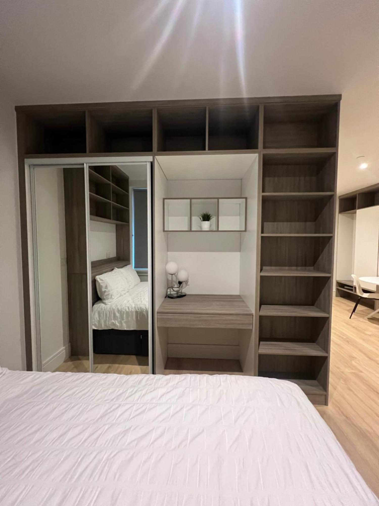 London Heathrow Airport Apartment Voyager House Terminal 12345 - Ev Electric And Parking Available! Хилингдън Екстериор снимка